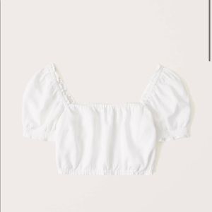 New 🤍 Abercrombie & Fitch Women’s Cropped Short Sleeve Ruched Top - Size M